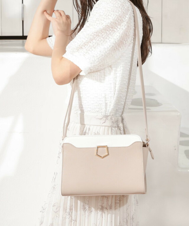 「モチーフ付ショルダー」2,780円（税込）