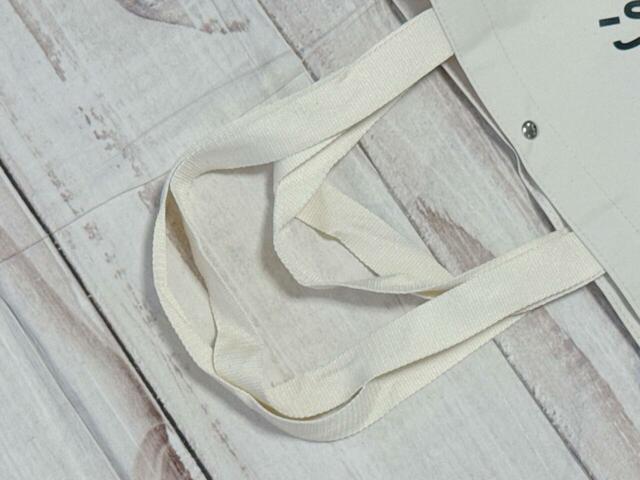 長さが異なる2つの持ち手がついているため2WAYで使える！