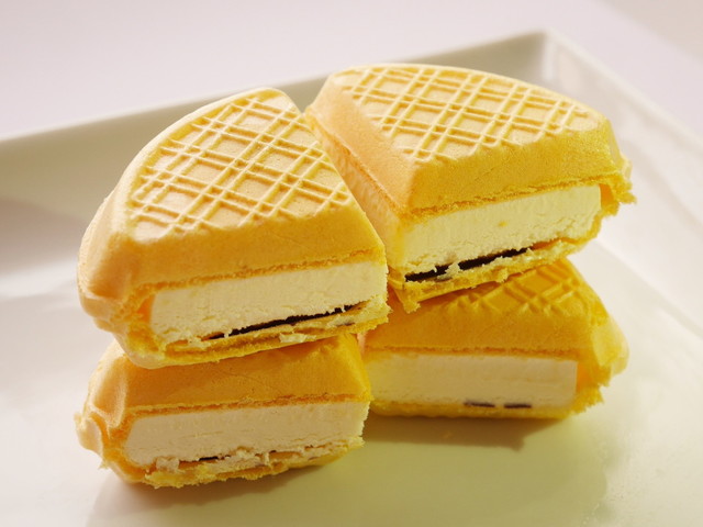 「SUNAO チョコモナカ」江崎グリコ