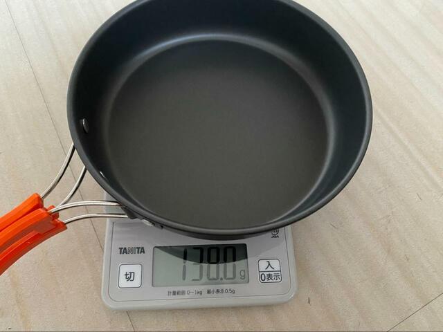 【ニトリ　キャンピングクッカー (13点セット)】直径18cm×深さ4cmで重量は138g