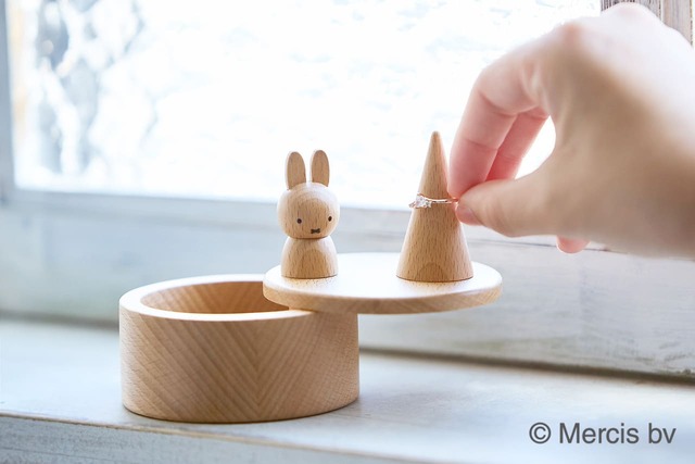 【ミッフィー リングホルダー】指輪をひっかけることが出来ます