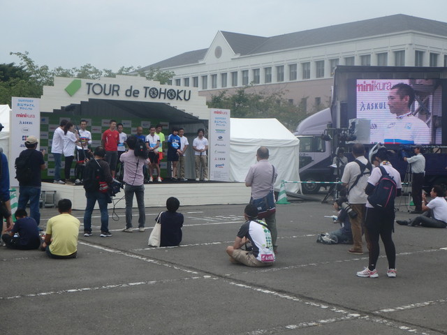 ツール・ド・東北2015／石巻の会場内では、表彰をはじめステージイベントなども開催