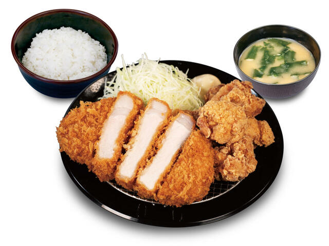 ・超厚切りリブロースかつ＆本格唐揚げ（3個）定食　1,350円→本格唐揚げが6個になって価格はそのまま1,350円【松のやの「倍量フェア」】