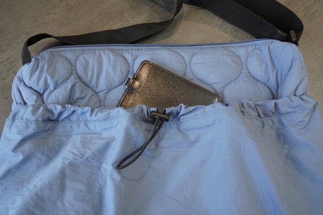 外ポケットつき