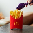 【マクドナルドの福袋2025】ポテトを掴むのに便利！？「ポテトハンドキャッチャー」