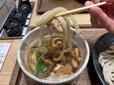 【小麦晴れ 豚肉つけ汁うどん】うどんはとてもコシが強かったですが、具だくさんのつゆと一緒で食べ応えがありました