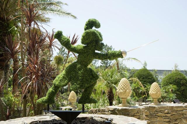 東京ディズニーランドホテル「ミスティマウンテンズ・プール」