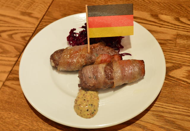 黒毛和牛のソーセージ　ザワークラフト添え