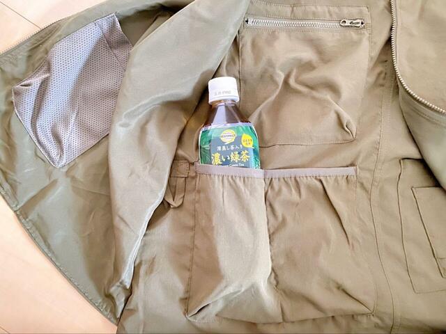 【ワークマン　レディースガーデニングハンズフリーワンピース】ポケットはペットボトルも入るサイズ感！まさにバッグいらずのワンピースです◎