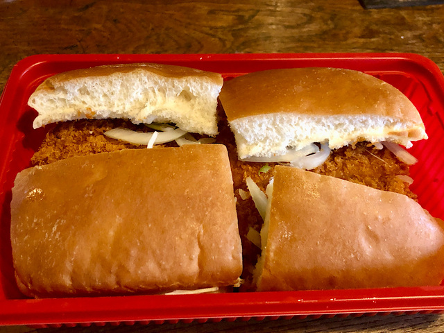 【コメダ珈琲　エビカツパン】在宅ワーク時のランチにいただきます！