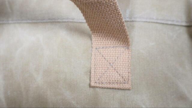 【ワークマン パラフィン帆布ミディアムトート】ミディアムサイズは、 ベージュ、グレー、ブラウン、ネイビーの4色展開