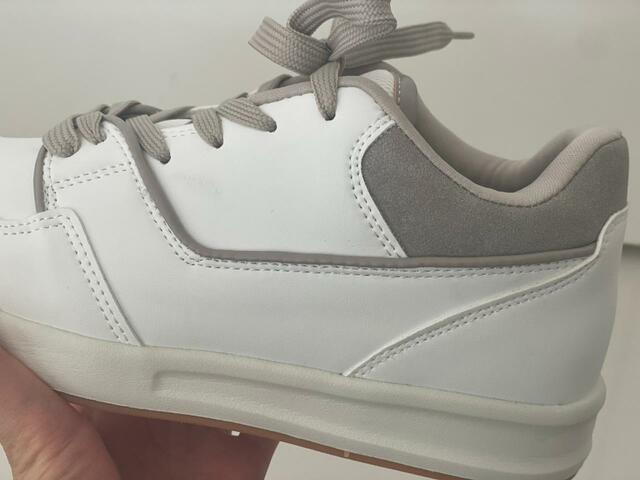 【ファッションセンターしまむら　シャンブルのレディーススニーカー】少し汚れやすい