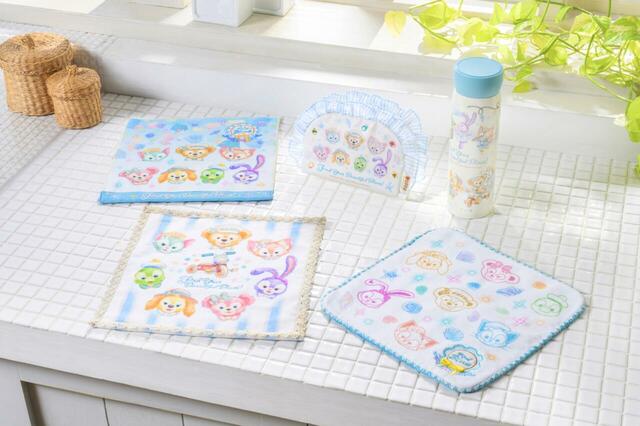 東京ディズニーシー25周年「ダッフィー＆フレンズのファインド・ユア・ビューティフル・ブルー！」グッズ｜販売店舗：東京ディズニーシー「マクダックス・デパートメントストア」｜発売日：2026年4月14日（火）