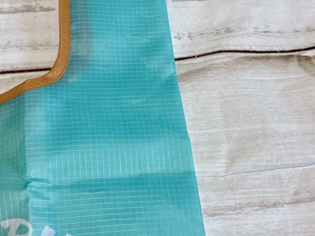 素材はポリエステル。軽くて丈夫なリップストップ生地を使用♪