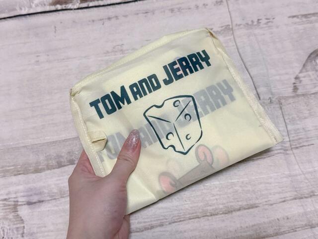 くるっとポケットの中に収納すれば完成！