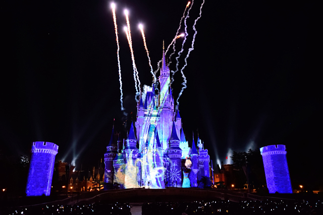 東京ディズニーランド「ワンス・アポン・ア・タイム～スペシャルウィンターエディション～」映画『アナと雪の女王』シーン全公開! ©Disney 38