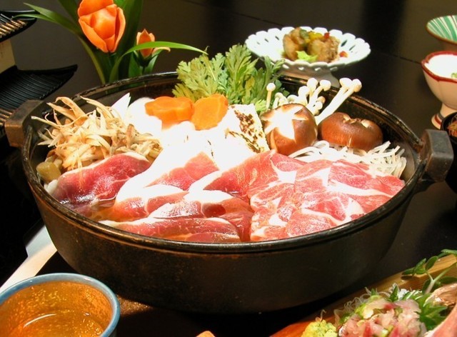 いのしし鍋（源泉かけ流しの湯　御宿　さか屋）