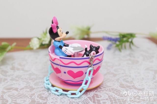 グミキャンディー、ミニスナックケース付き 950円