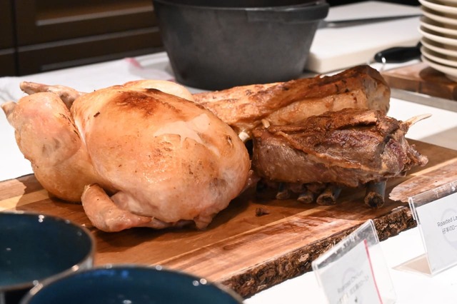 【Weekend Brunch Buffet】メインディッシュのお肉