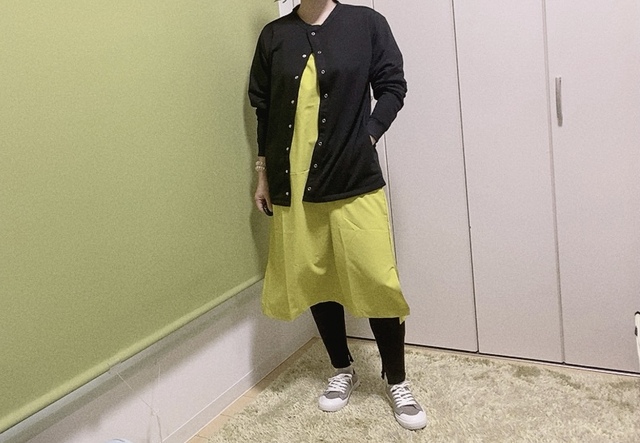 【ワークマン レディースサーバーライトカーデガン】今回紹介したワンピース、シューズ、カーディガンを全て身につけたスタイル