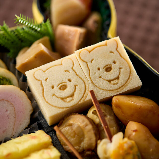 おせち・三段重「くまのプーさん」｜27,900 円(税込)