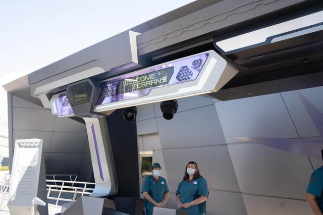 ザンダー星がTERRANS(地球人)をお出迎え