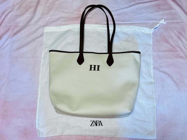 【ZARA】保管用の袋がついてくるところも嬉しい