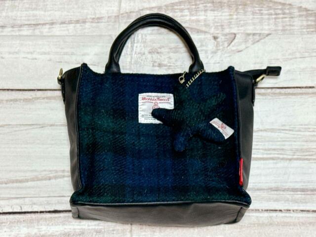 ショルダーストラップを外すと、より大人っぽい印象に！