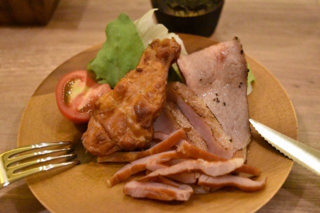 特製BBQコンボとかみこみ豚を試食