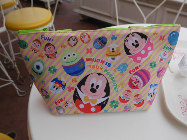 10　スペシャルセット、スーベニアランチケース（表）／東京ディズニーランド＆東京ディズニーシー「ディズニー・イースター2015」©Disney