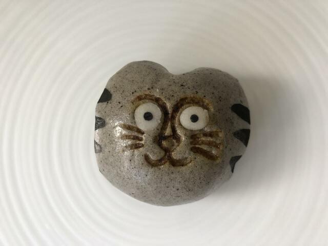 【招福猫子（ねこ）まんじゅう】さばとら猫（黒ごま生地、こしあん）