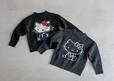 【LOWRYS FARM「いちご新聞」コラボレーション】「【HELLO KITTY】BIGプルオーバー」8,800円、「【KIDS】【HELLO KITTY】7GジャガードBIGプルオーバー」5,500円
