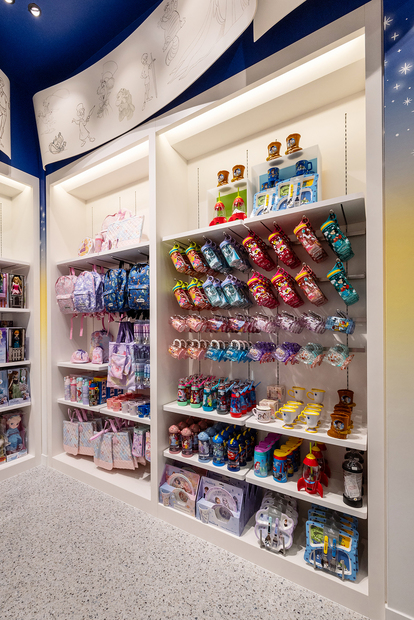 D★17点まとめ売り★ディズニーストア★ラッキーバッグ★ぬいぐるみ★パーカー 必見】ディズニーグッズが超お得！激レア「ラッキーバッグ」大注目の新