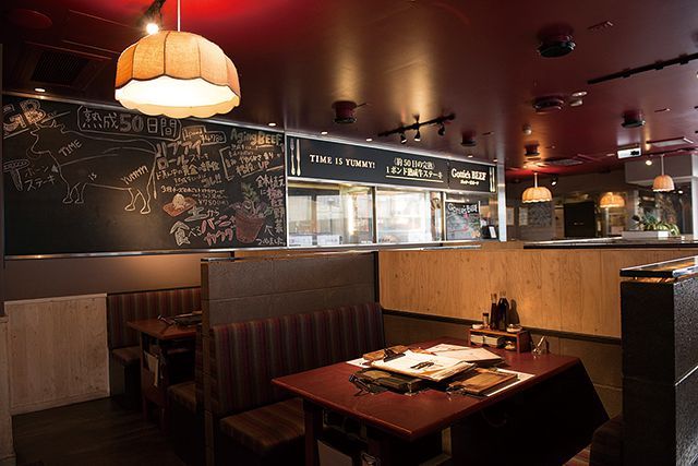 「熟成肉」の名店／Gottie's BEEF 池袋西口（池袋）　 内観