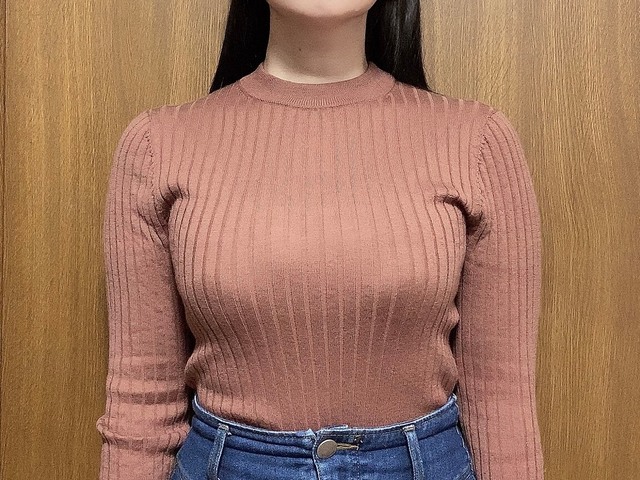 PEACH JOHNの「ヌーディブラ」着用。抜け感ブラなため、やはり横広がりしてしまいます