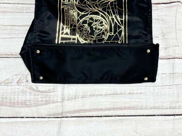 底鋲付きで地面に置いたときも安心！