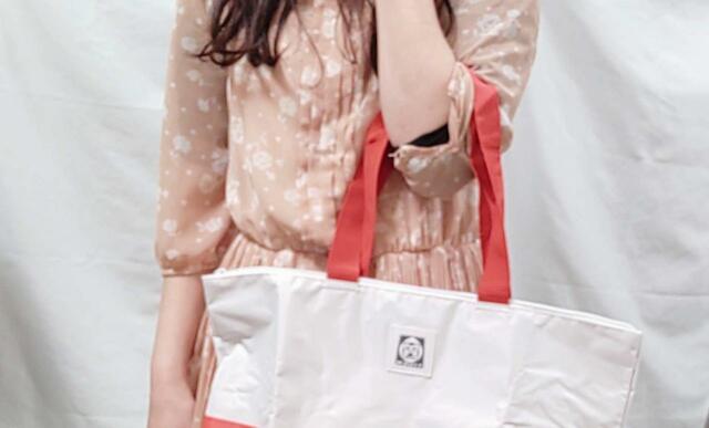 荷物が軽い時は、腕にかけてもOK