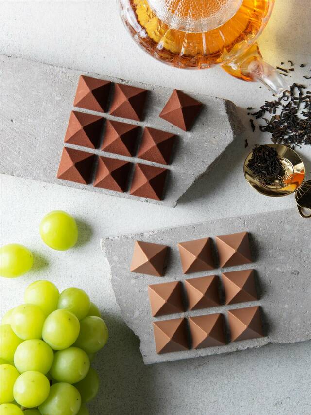 「LeTAO」ロイヤルモンターニュマリアージュ マスカットティー2,376円（税込）計18個入り（ロイヤルモンターニュ9個・ロイヤルモンターニュマスカットティー9個）