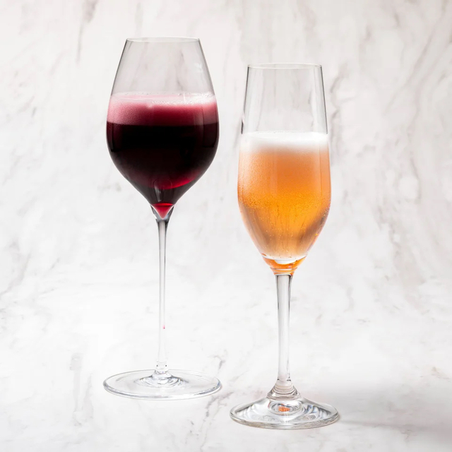 「クリスマススペシャル スパークリングワイン」<価格:各1,800円(税込)>【「和牛もも肉のローストビーフ」も登場!シェラトングランドホテル広島でクリスマスシーズンを彩る“豪華ブッフェ”開催!】