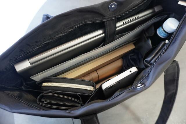 ビジネスシーンで使うアイテムを入れてみたところ