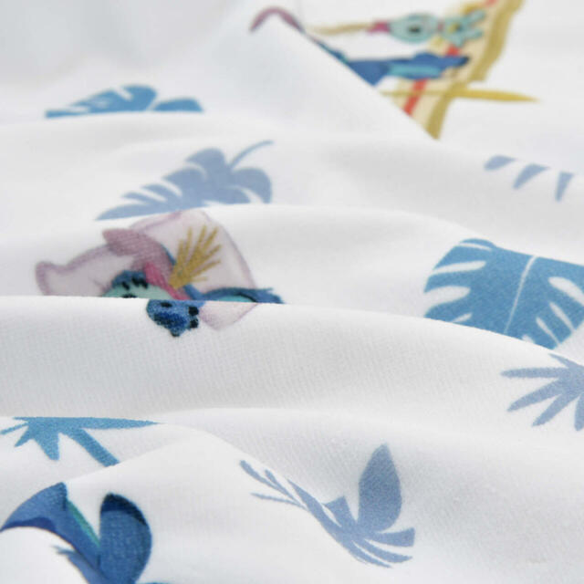 スティッチ＆スクランプ バスタオル Disney Stitch Day Collection 2,800円