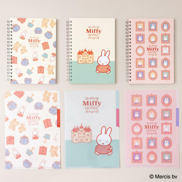 ●リングノート 全3種類 各550円●3ポケットA5クリアファイル 全3種類 各418円