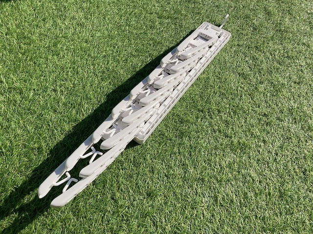 【ニトリ ワンタッチ取り込みスライドアーム8連ハンガー(ホワイト)】スリムに収納できる！