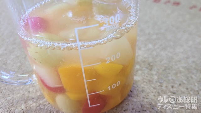 ベイマックス ビーカーマグ フルーツに粉ゼラチンを入れただけゼリー