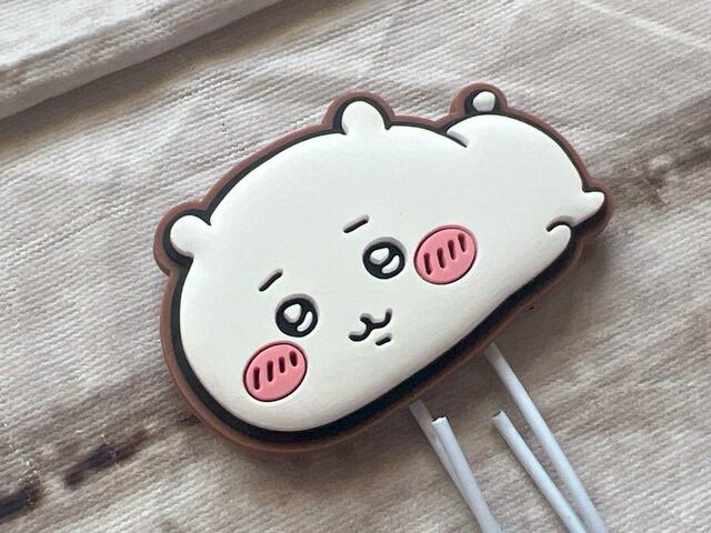 ラバーの縁はブラウンで大人っぽい♪