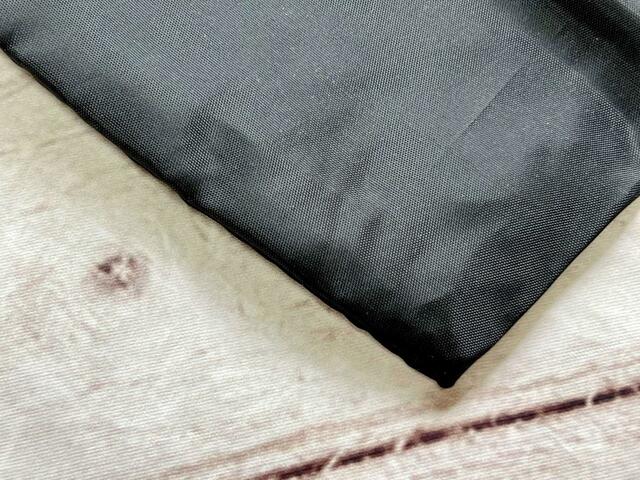 【otonaMUSE(オトナミューズ)7月号増刊】素材はポリエステル。シャカシャカした手触り。