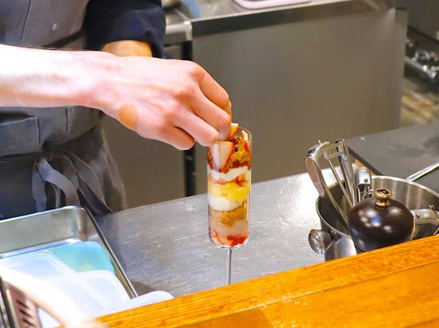 ひとつひとつの素材を丁寧に盛りつけている