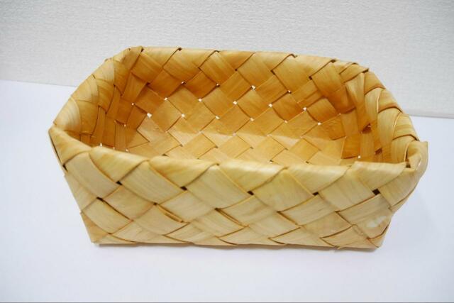 【3COINS 食器棚用収納カゴ：Sサイズ】幅26×奥行18×高さ9cm