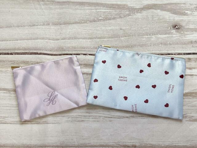 【MORE（モア）9・10月合併号】ミニポーチとハート柄ポーチの2点セット♡