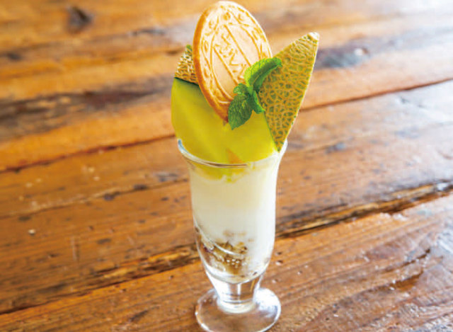 クラウンメロンパフェ【メロンカフェ】